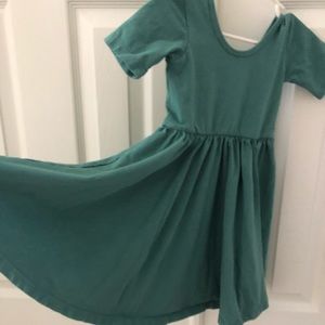 Alice and Ames short sleeved kids size 4 Dress